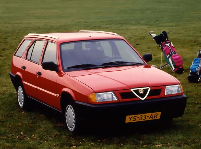 Автомобиль Alfa Romeo 33 1.7 i AWD