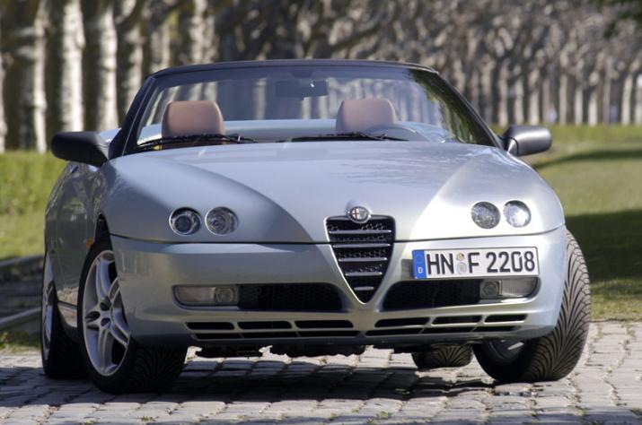 Автомобиль Alfa Romeo Spider 3.2 i V6 24V